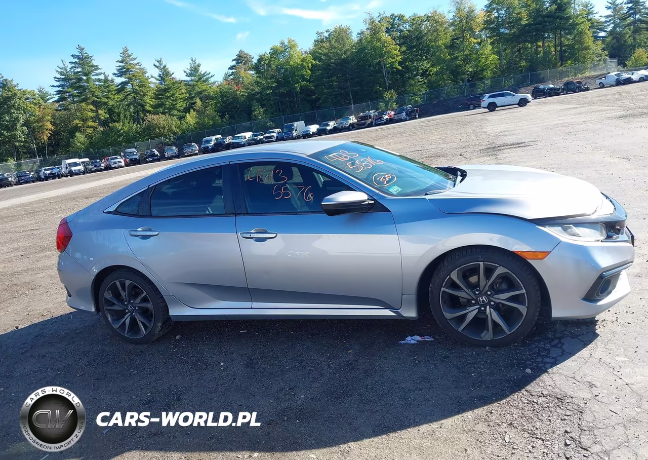 2019 Honda Civic Sport VIN:2HGFC2F82KH531808 - 14