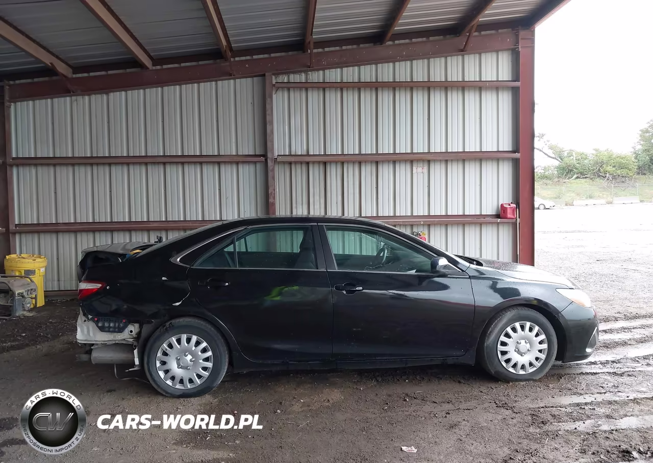 2015 Toyota Camry Hybrid Le VIN:4T1BD1FKXFU142784 - 13