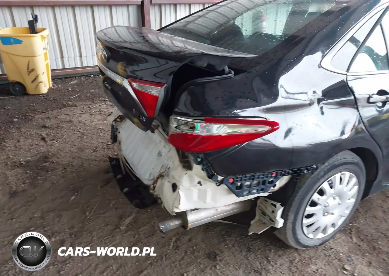 2015 Toyota Camry Hybrid Le VIN:4T1BD1FKXFU142784 - 19