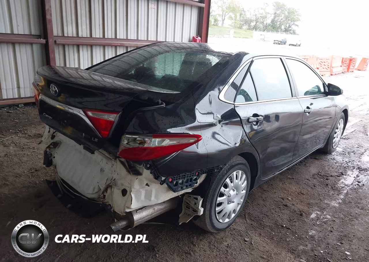 2015 Toyota Camry Hybrid Le VIN:4T1BD1FKXFU142784 - 4