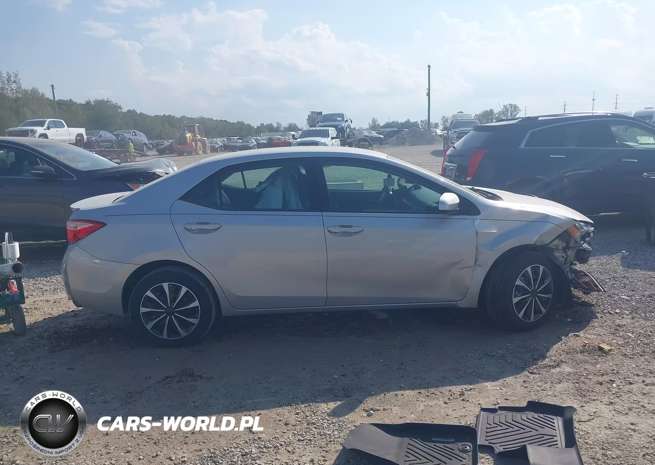 2017 Toyota Corolla Le VIN:2T1BURHE4HC762959 - 13