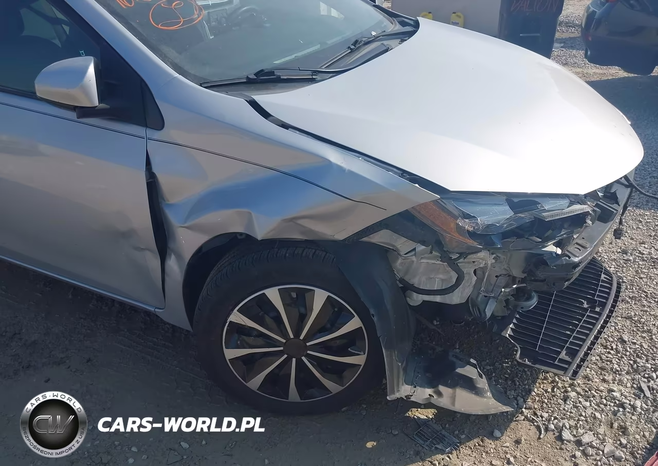 2017 Toyota Corolla Le VIN:2T1BURHE4HC762959 - 6