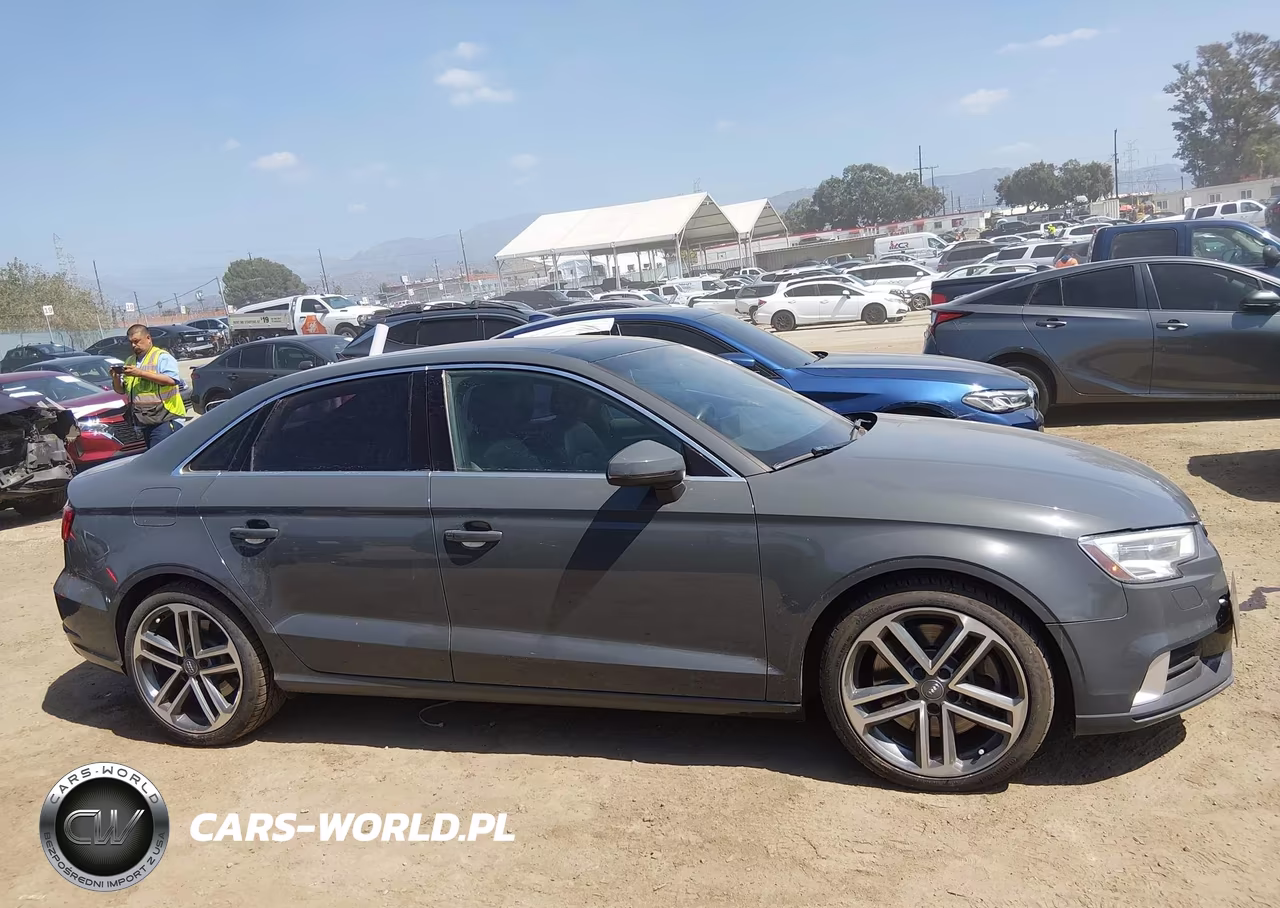 2019 Audi A3 45 Premium VIN:WAUBEGFF2K1022526 - 12