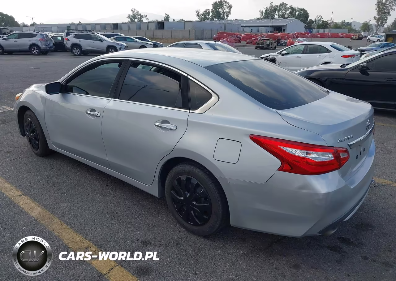 2017 Nissan Altima 2.5 S VIN:1N4AL3AP1HN353649 - 3