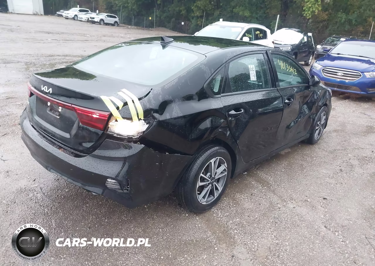 2024 Kia Forte Lxs VIN:3KPF24AD5RE704549 - 4