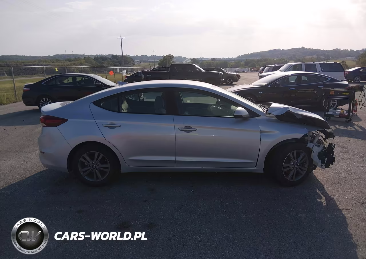 2018 Hyundai Elantra Sel VIN:5NPD84LF5JH399820 - 13