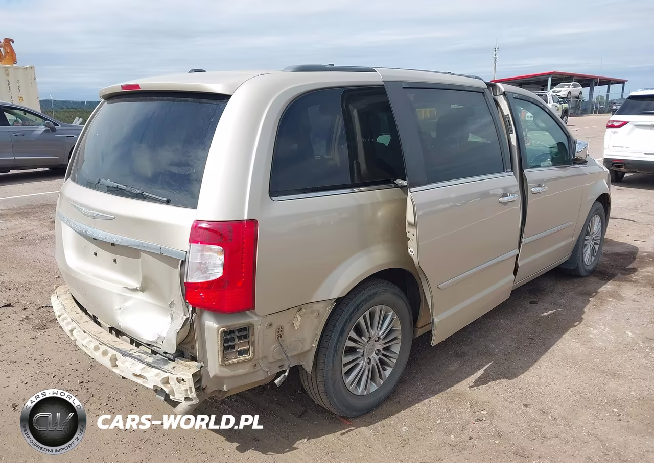 2013 Chrysler Town & Country Touring-L VIN:2C4RC1CG7DR590366 - 4