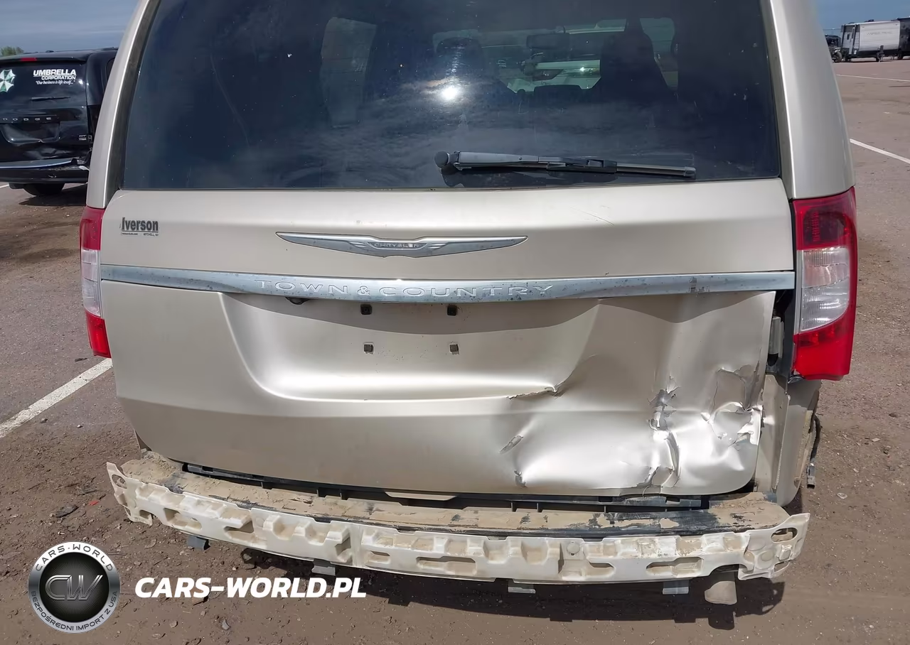 2013 Chrysler Town & Country Touring-L VIN:2C4RC1CG7DR590366 - 6