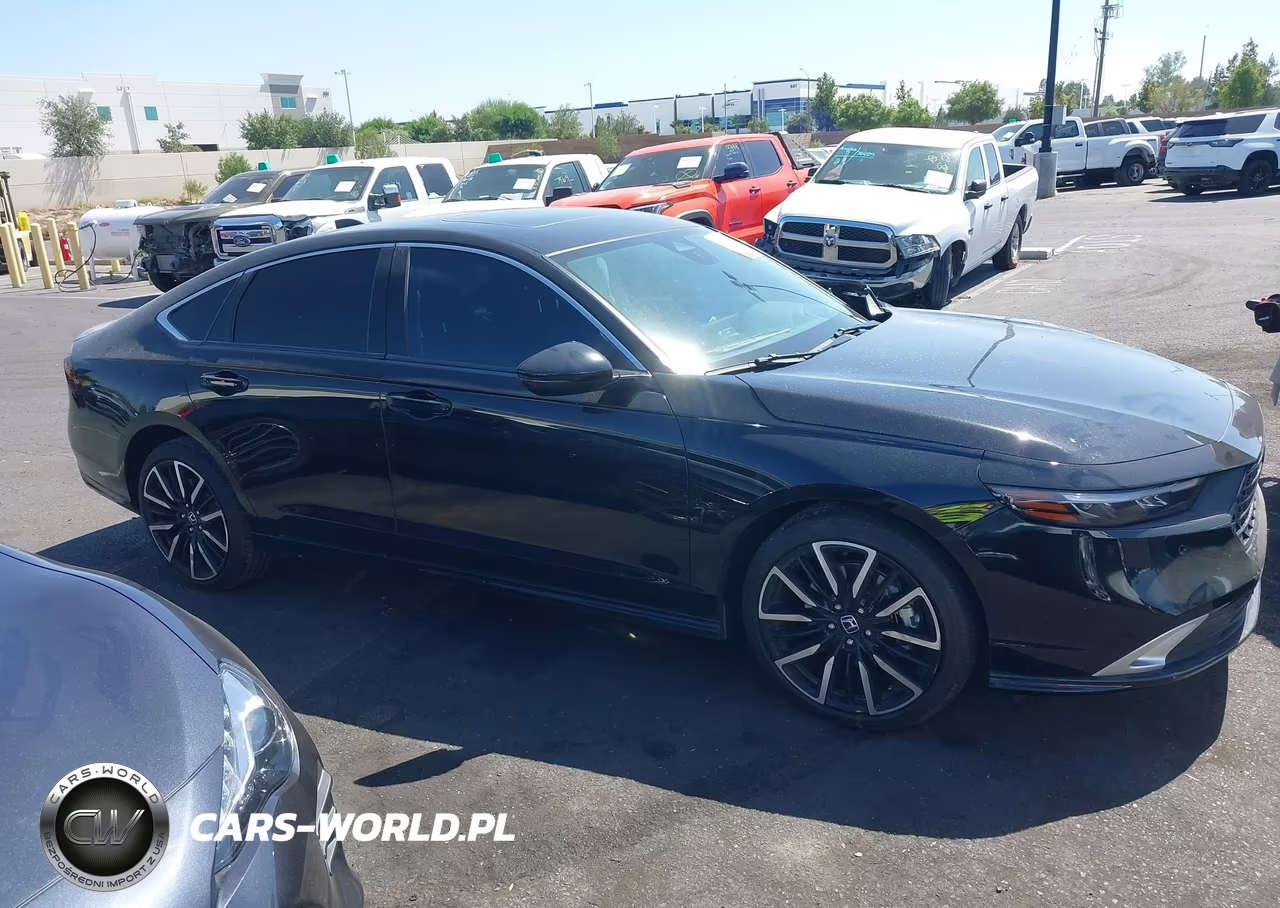 2025 Honda Accord Hybrid Touring VIN:1HGCY2F88SA002589 - 13