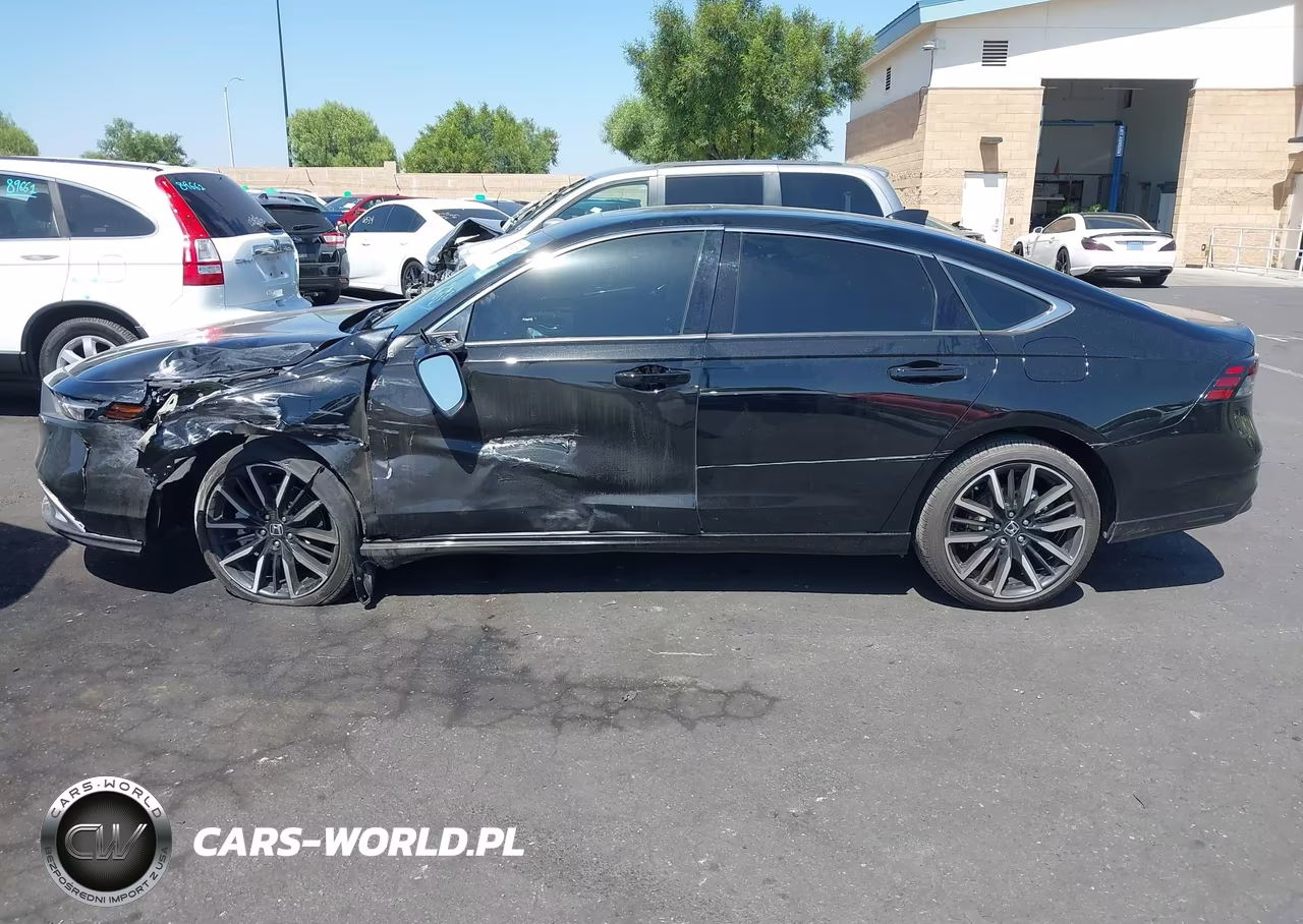 2025 Honda Accord Hybrid Touring VIN:1HGCY2F88SA002589 - 14