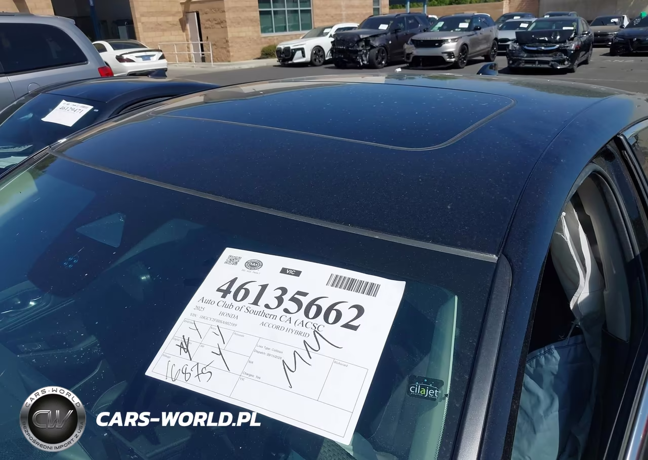 2025 Honda Accord Hybrid Touring VIN:1HGCY2F88SA002589 - 17