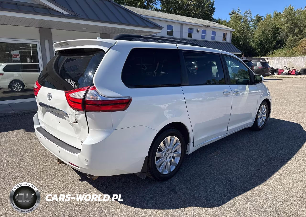 2016 Toyota Sienna Limited 7-Passenger VIN:5TDDK3DC3GS132131 - 4