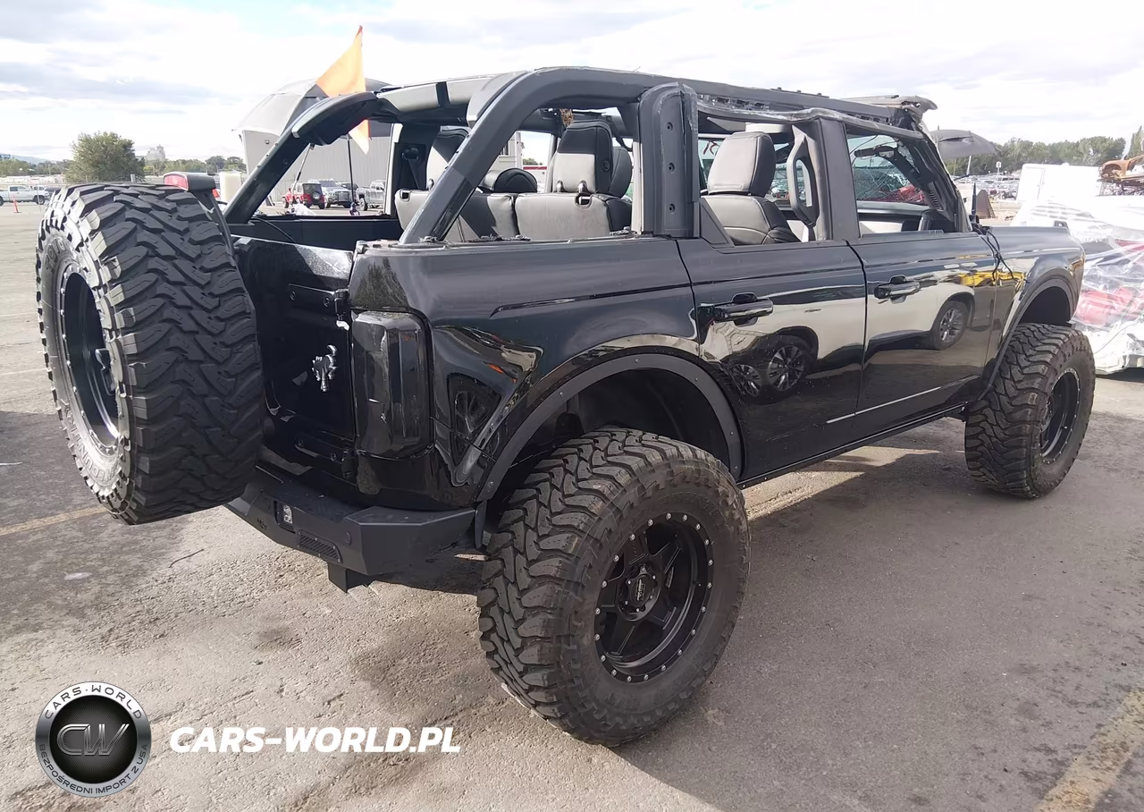2022 Ford Bronco Outer Banks VIN:1FMDE5BH9NLB38155 - 4