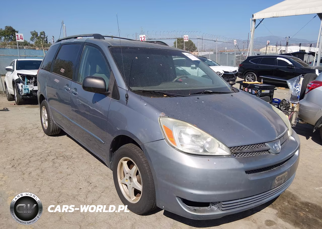 2004 Toyota Sienna Le