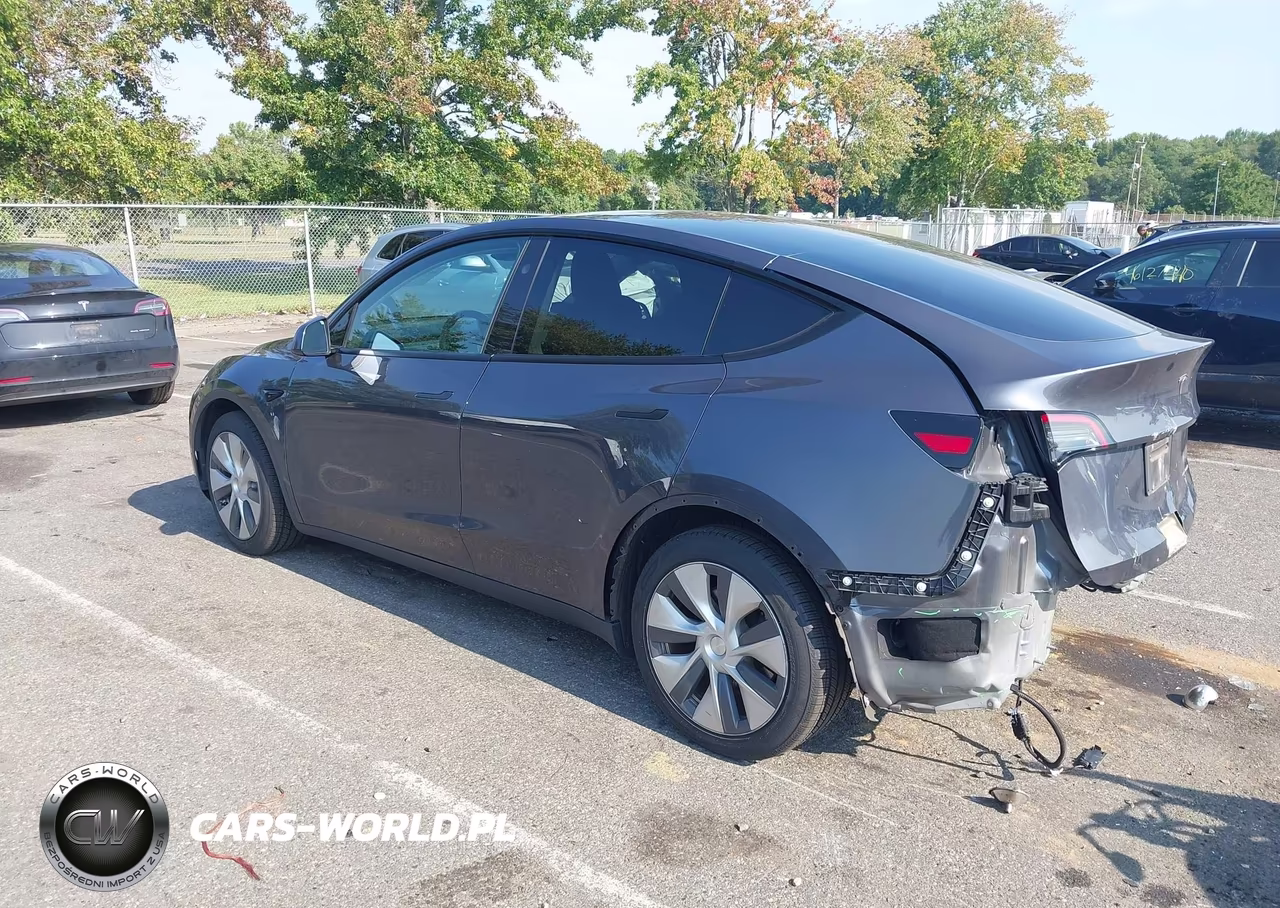 2023 Tesla Model Y Awd-Long Range Dual Motor All-Wheel Drive VIN:7SAYGAEE6PF858676 - 3