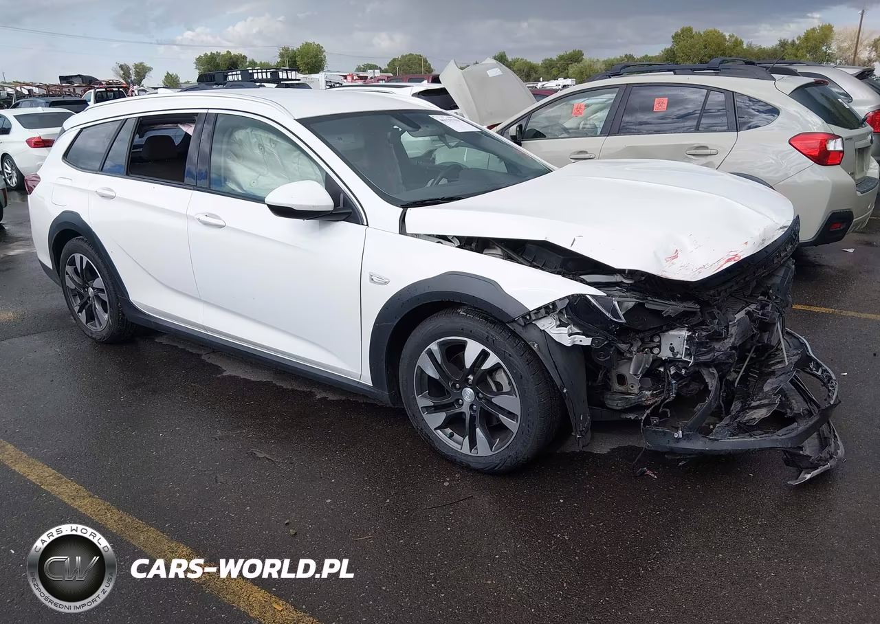 2018 Buick Regal Tourx Essence – zdjęcie 1 z 17