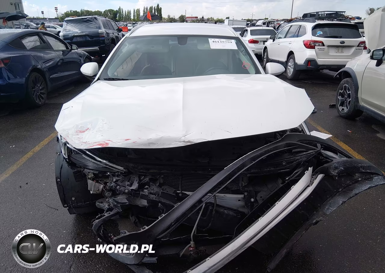 2018 Buick Regal Tourx Essence VIN:W04GV8SX9J1073415 - 13