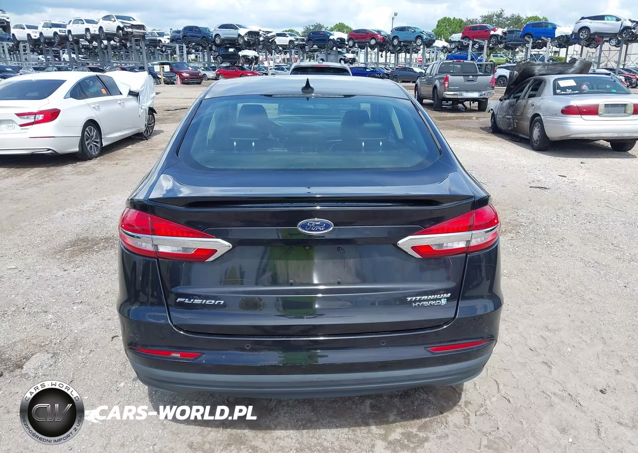 2019 Ford Fusion Hybrid Titanium VIN:3FA6P0RU4KR120260 - 16