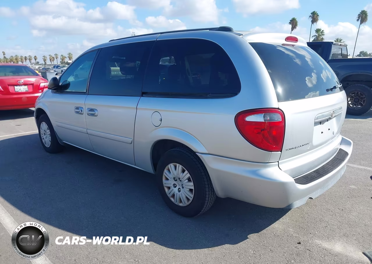 2005 Chrysler Town & Country Lx VIN:2C4GP44R45R513629 - 3