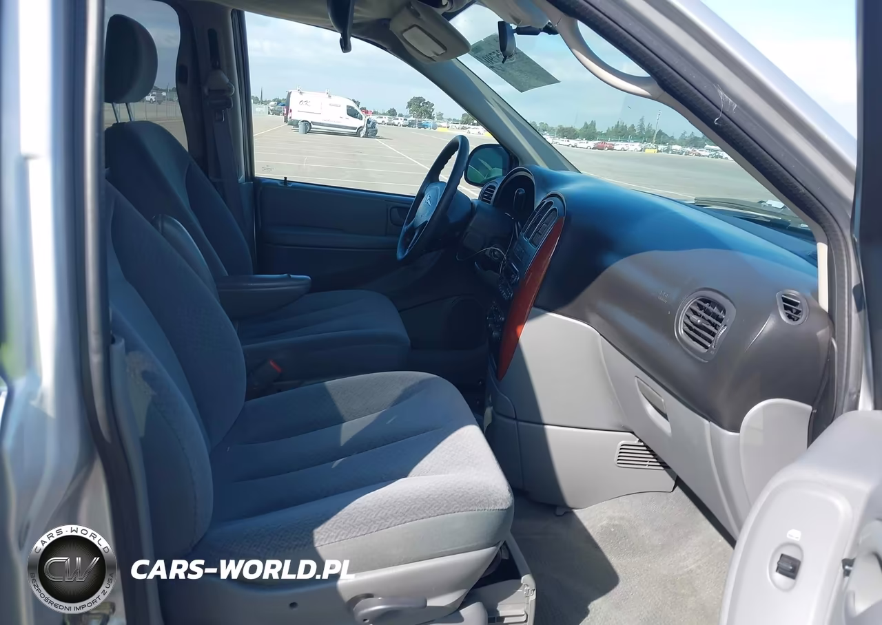 2005 Chrysler Town & Country Lx VIN:2C4GP44R45R513629 - 5