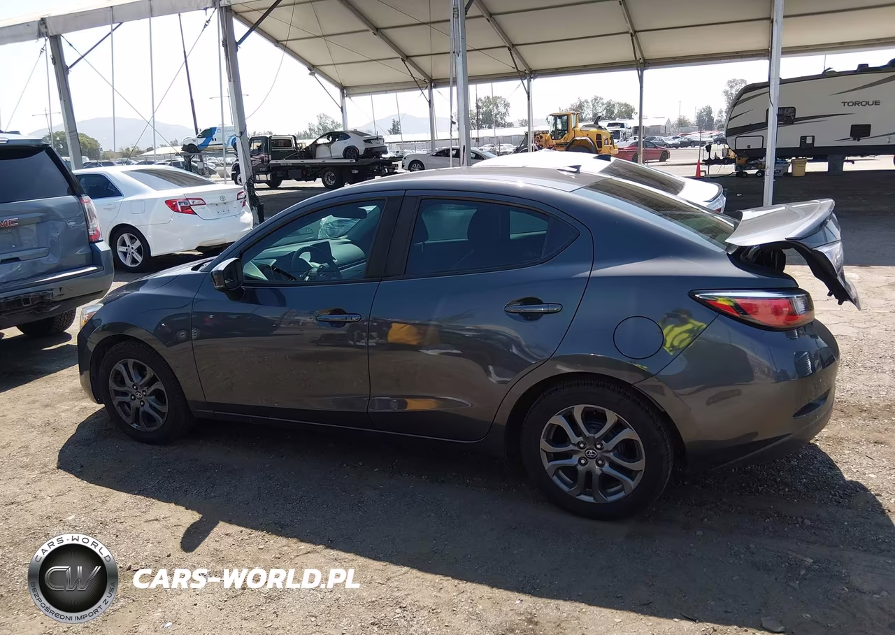 2019 Toyota Yaris Xle VIN:3MYDLBYV0KY521296 - 14