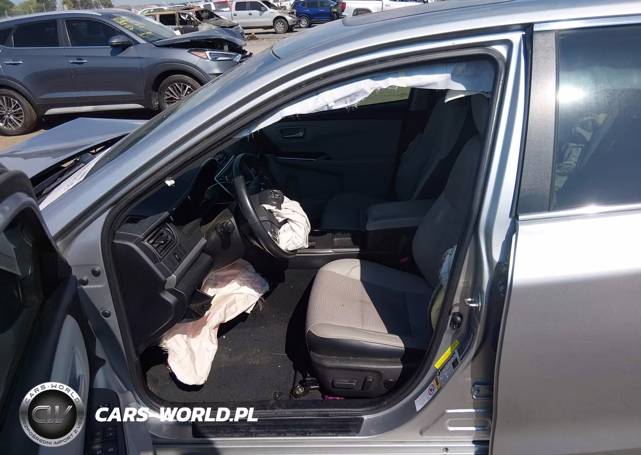 2016 Toyota Camry Se VIN:4T1BF1FK2GU213696 - 17