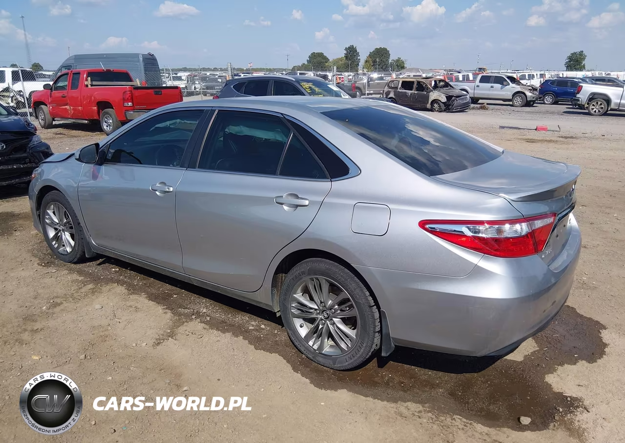 2016 Toyota Camry Se VIN:4T1BF1FK2GU213696 - 3