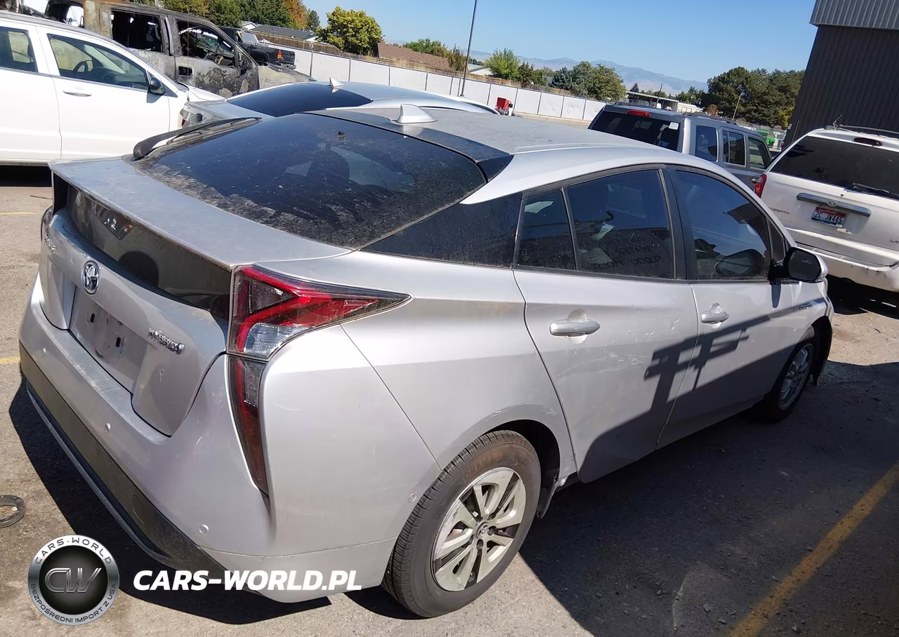 2018 Toyota Prius Two VIN:JTDKBRFU7J3586925 - 4