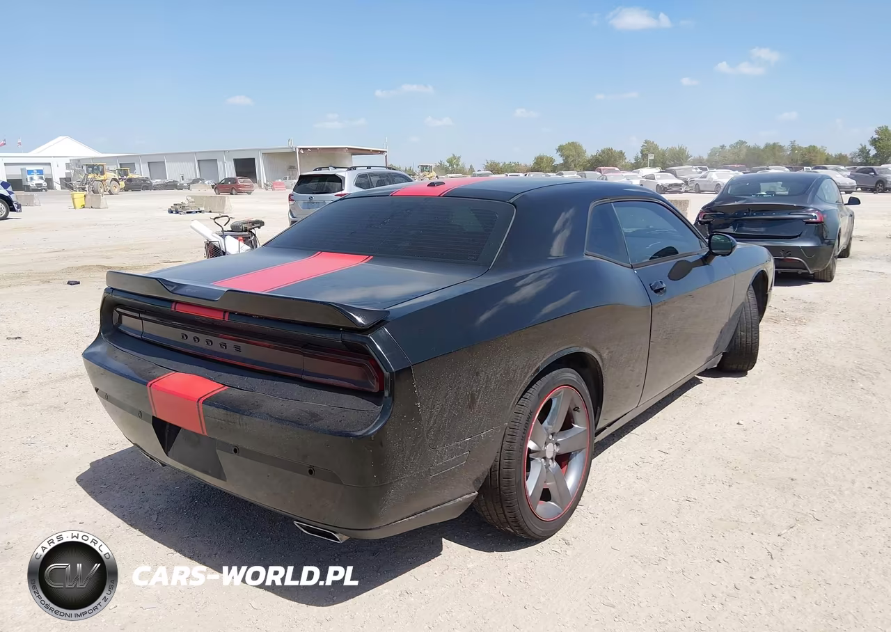 2013 Dodge Challenger Rallye Redline VIN:2C3CDYAG2DH724404 - 4