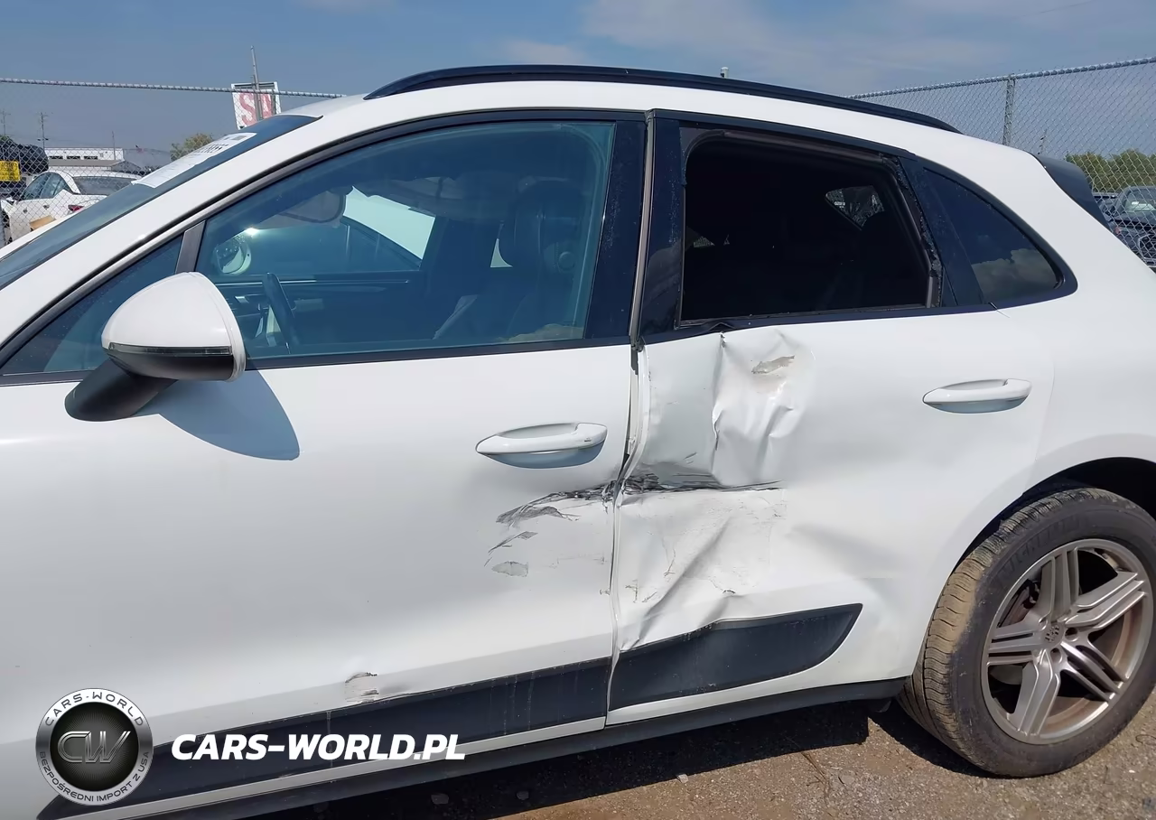 2018 Porsche Macan VIN:WP1AA2A58JLB16262 - 14