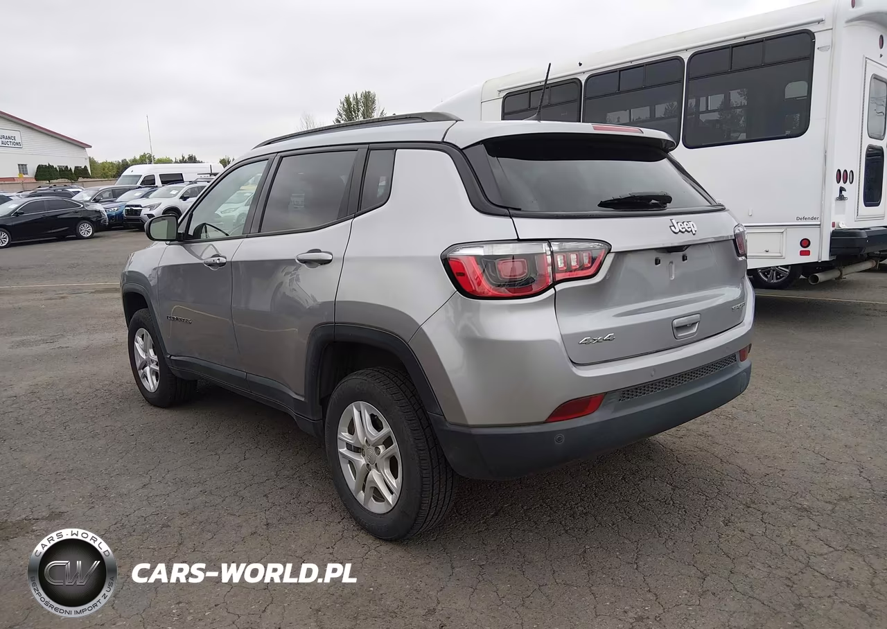 2018 Jeep Compass Sport 4X4 VIN:3C4NJDAB4JT392298 - 3