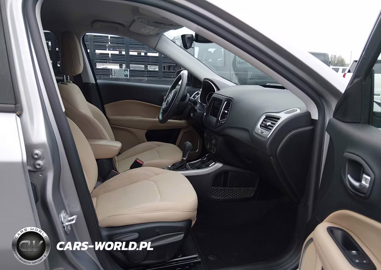 2018 Jeep Compass Sport 4X4 VIN:3C4NJDAB4JT392298 - 5