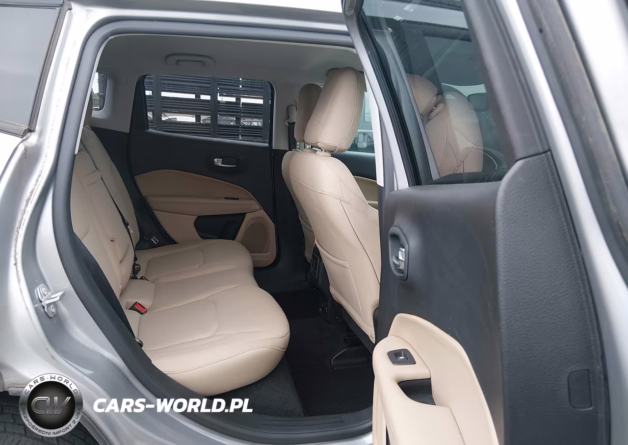 2018 Jeep Compass Sport 4X4 VIN:3C4NJDAB4JT392298 - 8