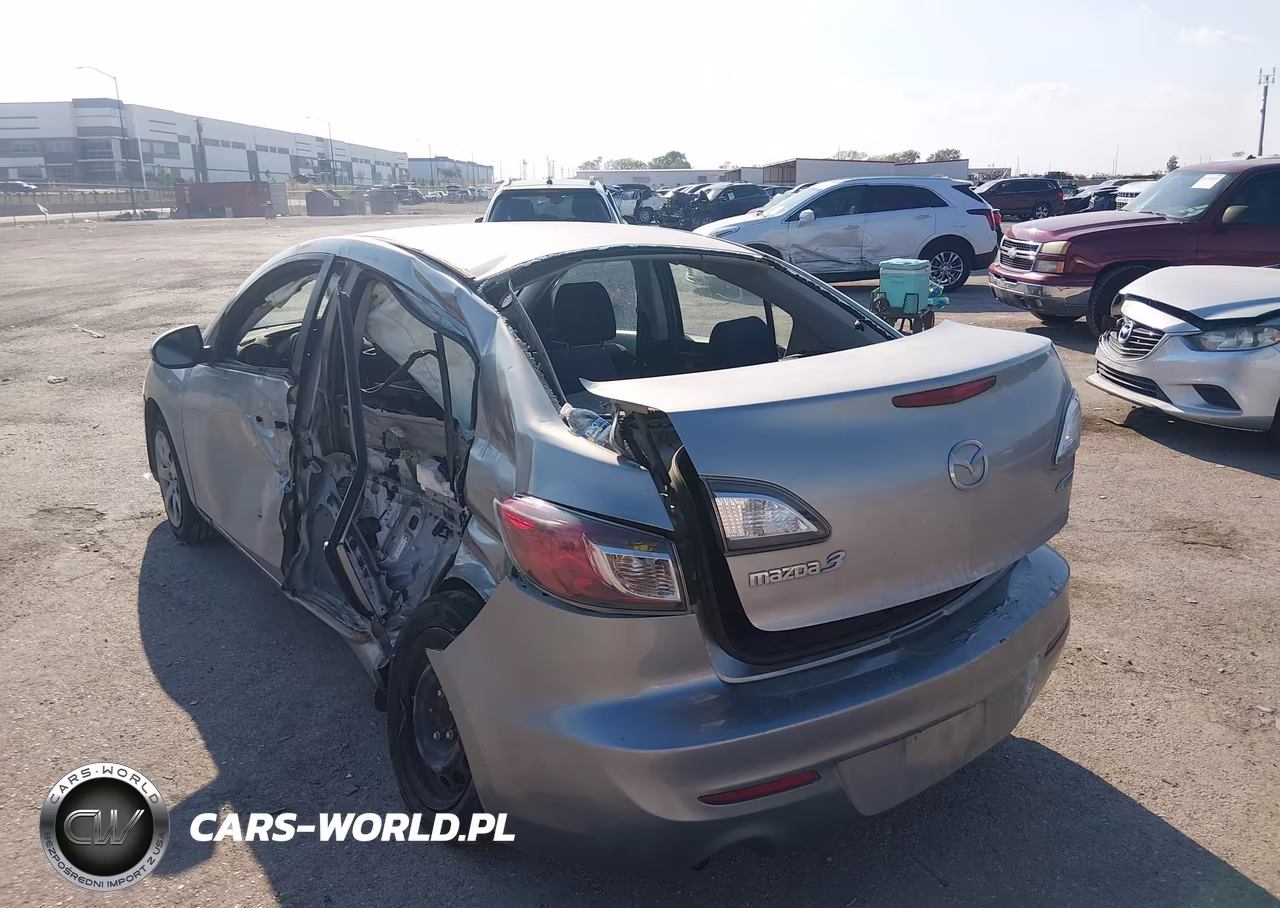 2013 Mazda Mazda3 I Sport VIN:JM1BL1UP7D1770242 - 3