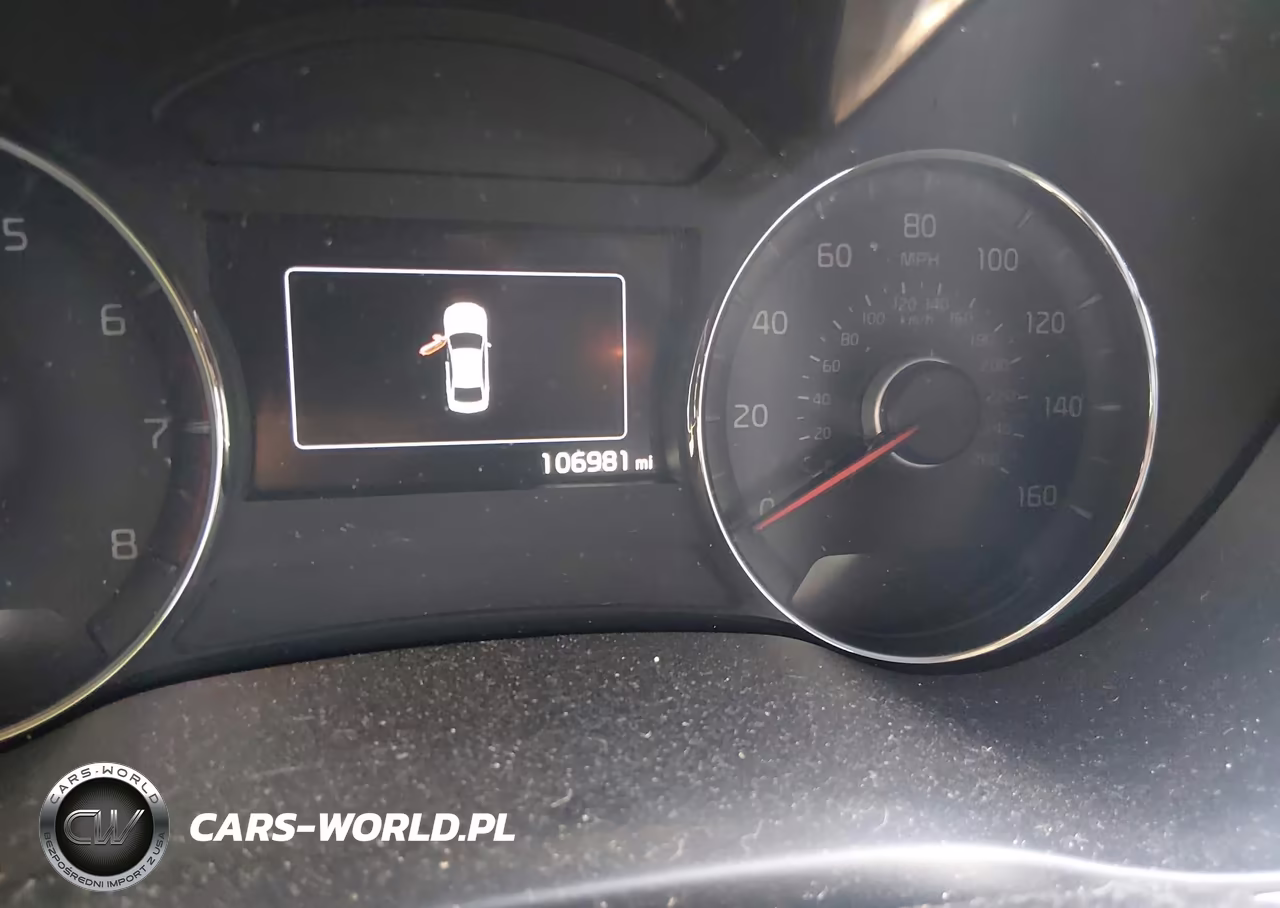 2018 Kia Forte S VIN:3KPFL4A78JE199313 - 7
