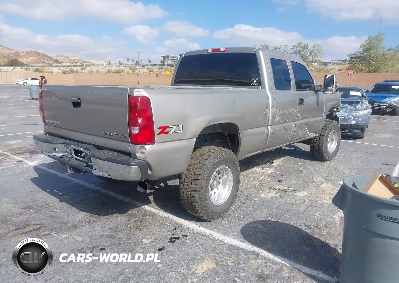 2003 Chevrolet Silverado 1500 Ls VIN:1GCEK19T83E108585 - 4