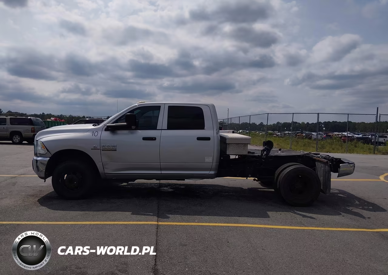 2018 Ram 3500 Tradesman 4X4 8' Box VIN:3C63RRGL6JG124608 - 14