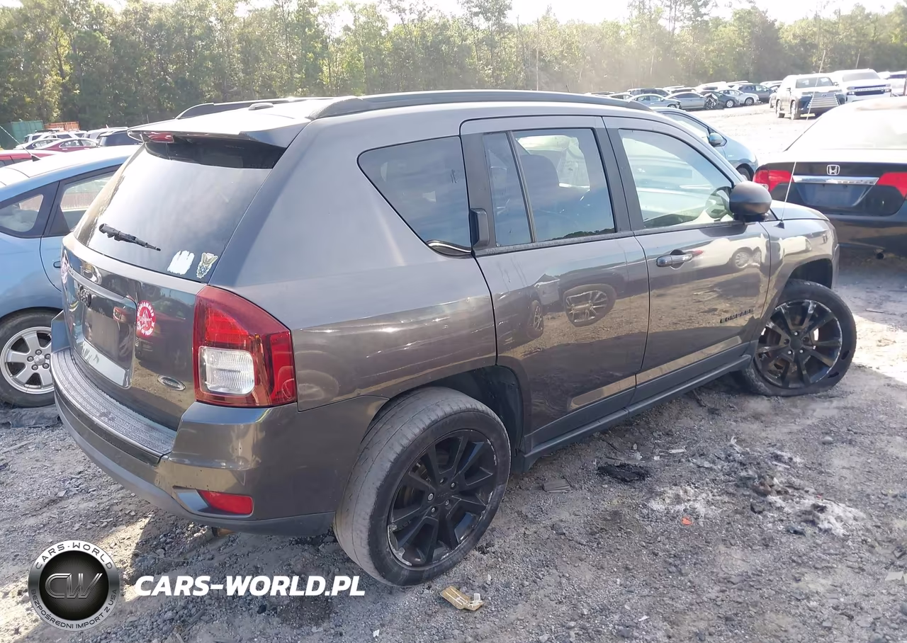 2015 Jeep Compass Altitude Edition VIN:1C4NJCBAXFD264709 - 4