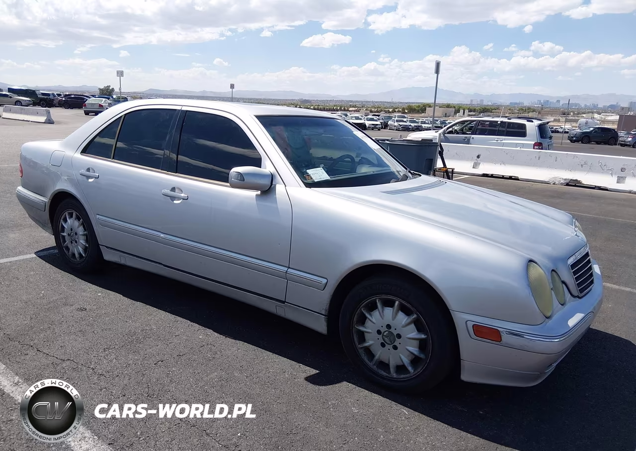 2001 Mercedes-Benz E 320 VIN:WDBJF65J61B332388 - 1