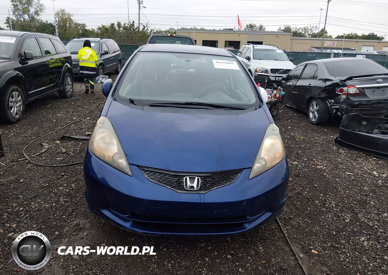 2013 Honda Fit VIN:JHMGE8G30DC014109 - 12