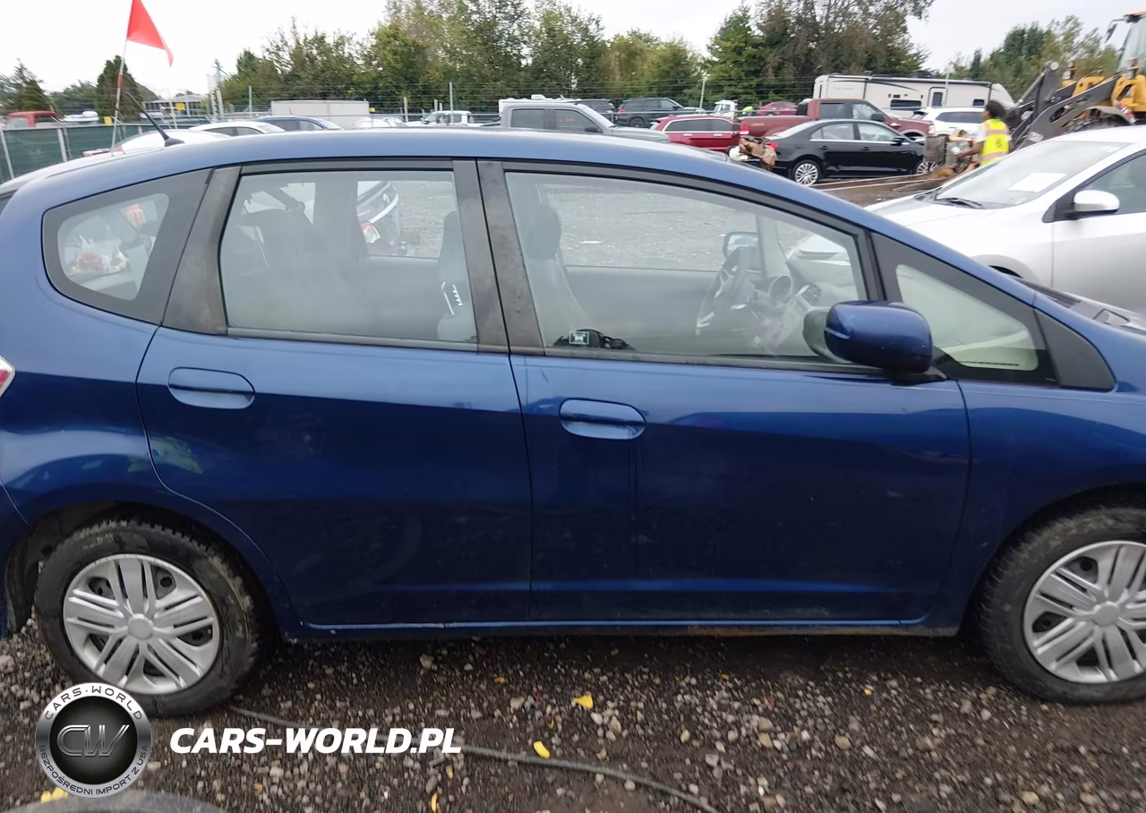 2013 Honda Fit VIN:JHMGE8G30DC014109 - 13