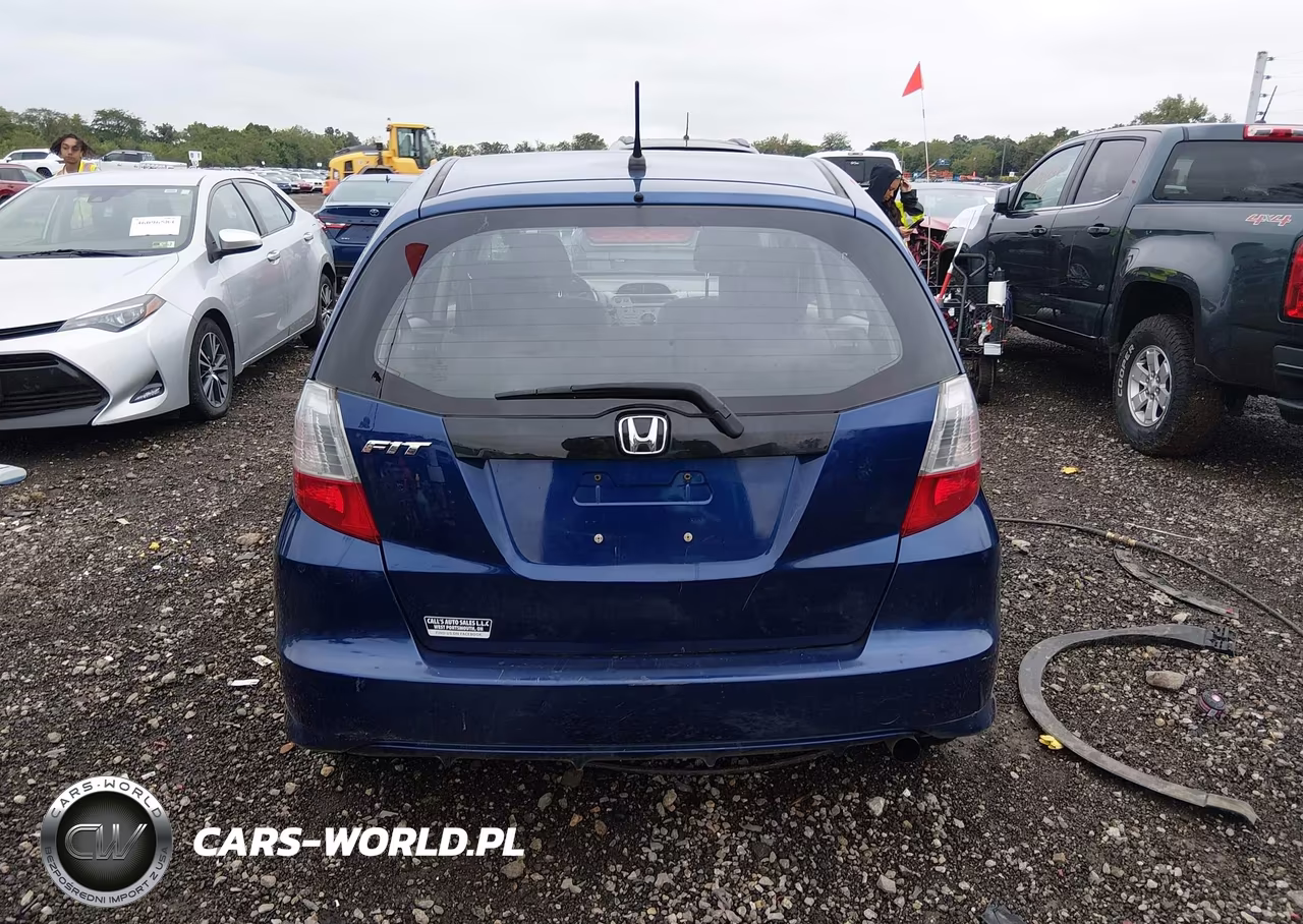 2013 Honda Fit VIN:JHMGE8G30DC014109 - 16