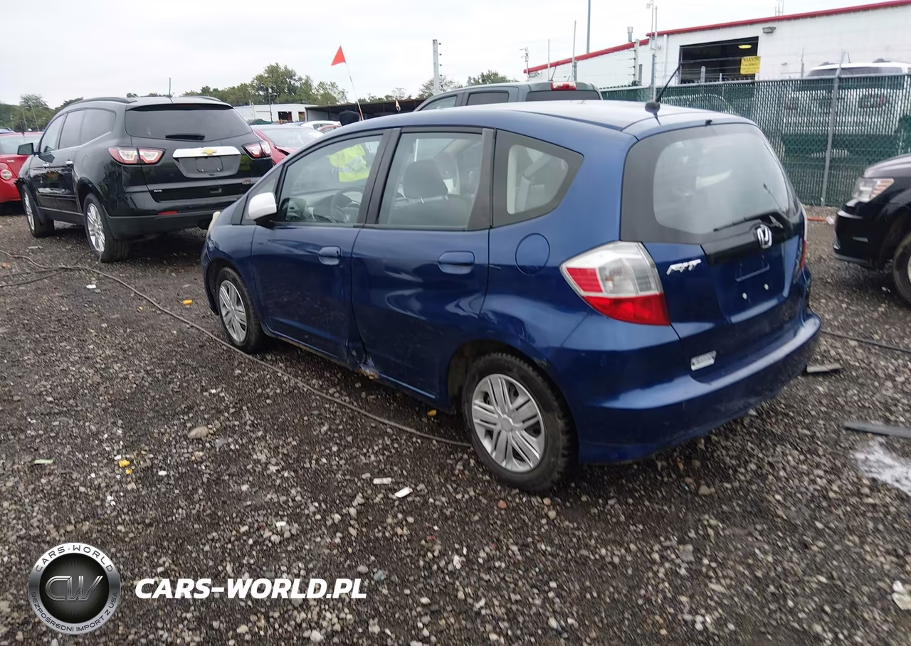 2013 Honda Fit VIN:JHMGE8G30DC014109 - 3