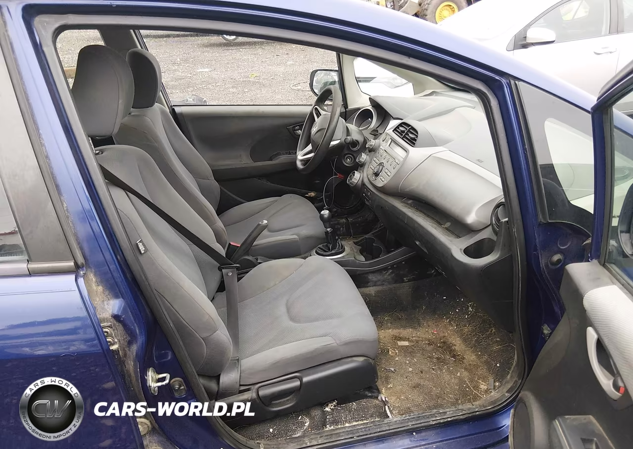 2013 Honda Fit VIN:JHMGE8G30DC014109 - 5
