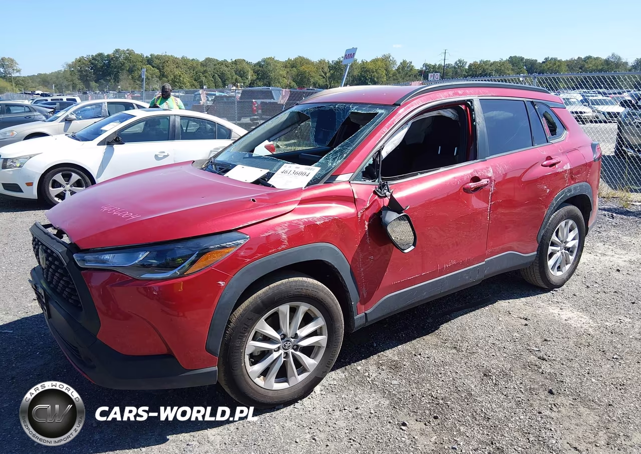 2022 Toyota Corolla Cross Le VIN:7MUCAABG0NV002075 - 2