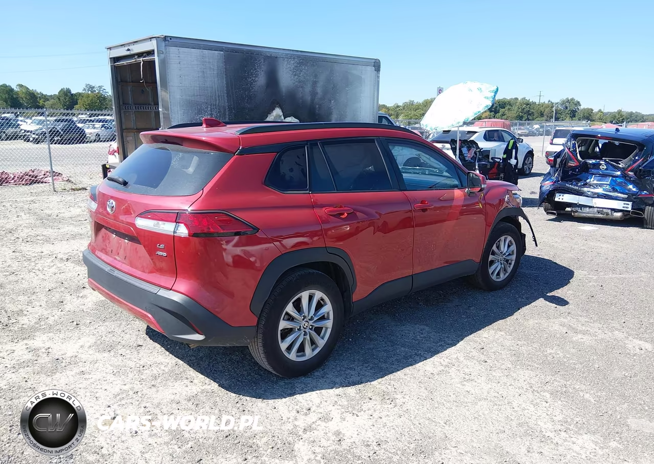 2022 Toyota Corolla Cross Le VIN:7MUCAABG0NV002075 - 4