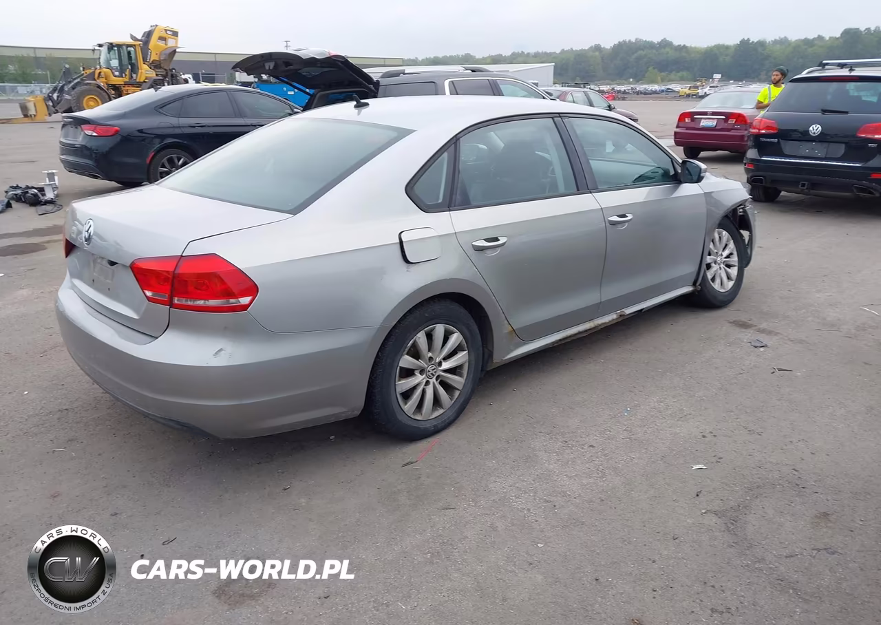2013 Volkswagen Passat 2.5L S VIN:1VWAP7A38DC062703 - 4