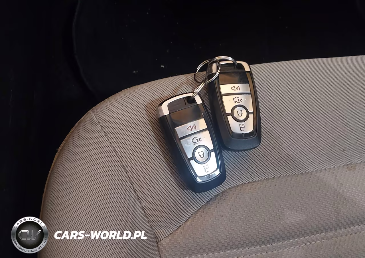 2018 Ford Fusion Hybrid S VIN:3FA6P0UU5JR141785 - 11