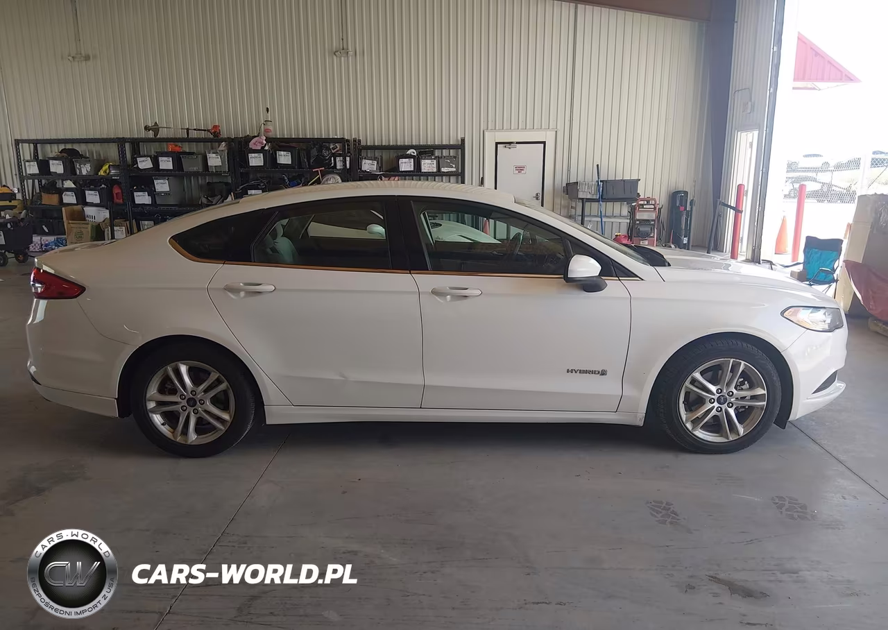 2018 Ford Fusion Hybrid S VIN:3FA6P0UU5JR141785 - 14