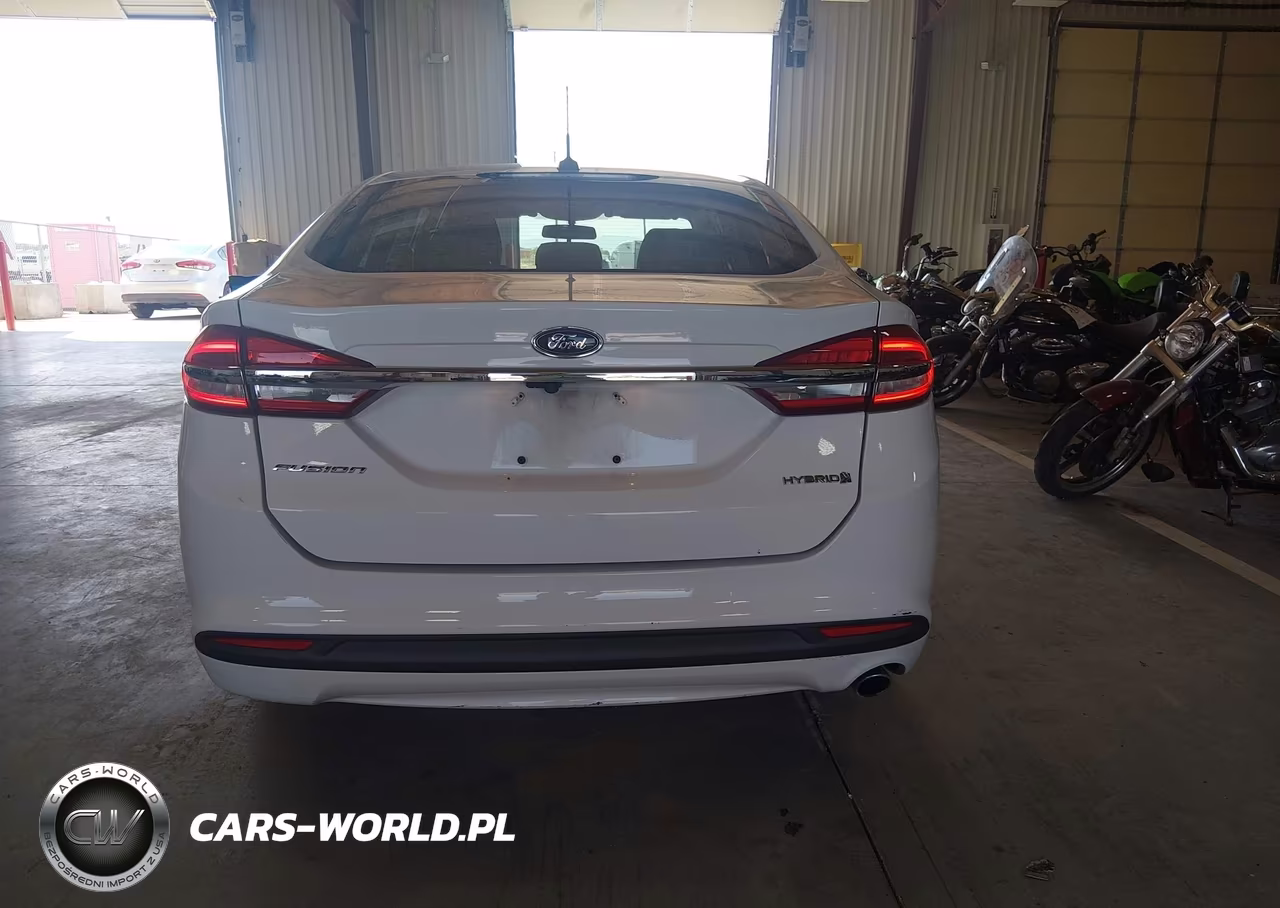 2018 Ford Fusion Hybrid S VIN:3FA6P0UU5JR141785 - 17